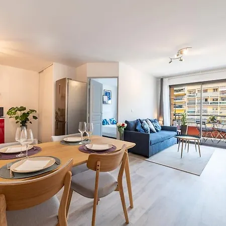 Cosy Au Centre De * Μεντόν